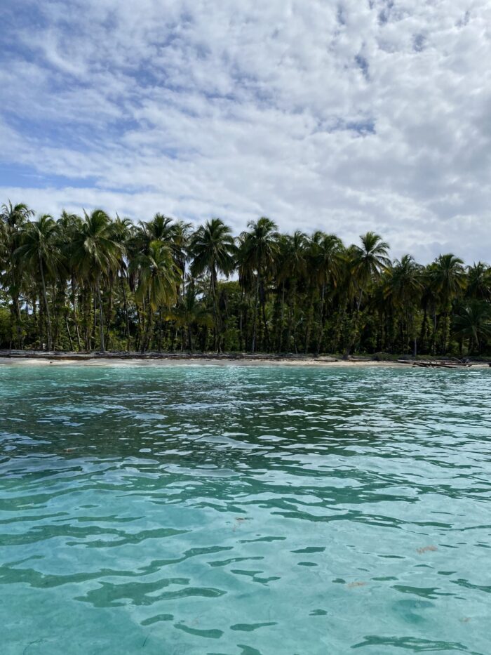 Isla Escudo de Veraguas, punta Tiburón y Cayo Zapatilla