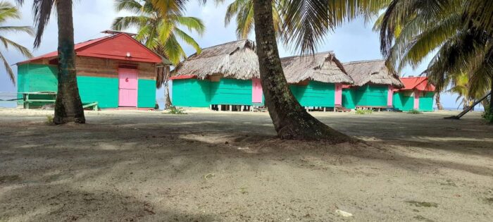Cabaña privada en Guna Yala (Isla Aguja).