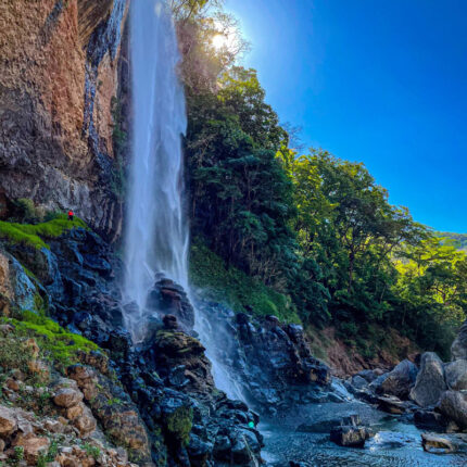 Las 3 Cascadas (The Lost Waterfall)